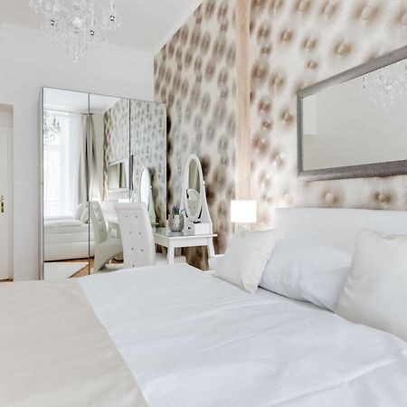 Luxury Riverside Apartments In The Center Of Prague Ngoại thất bức ảnh