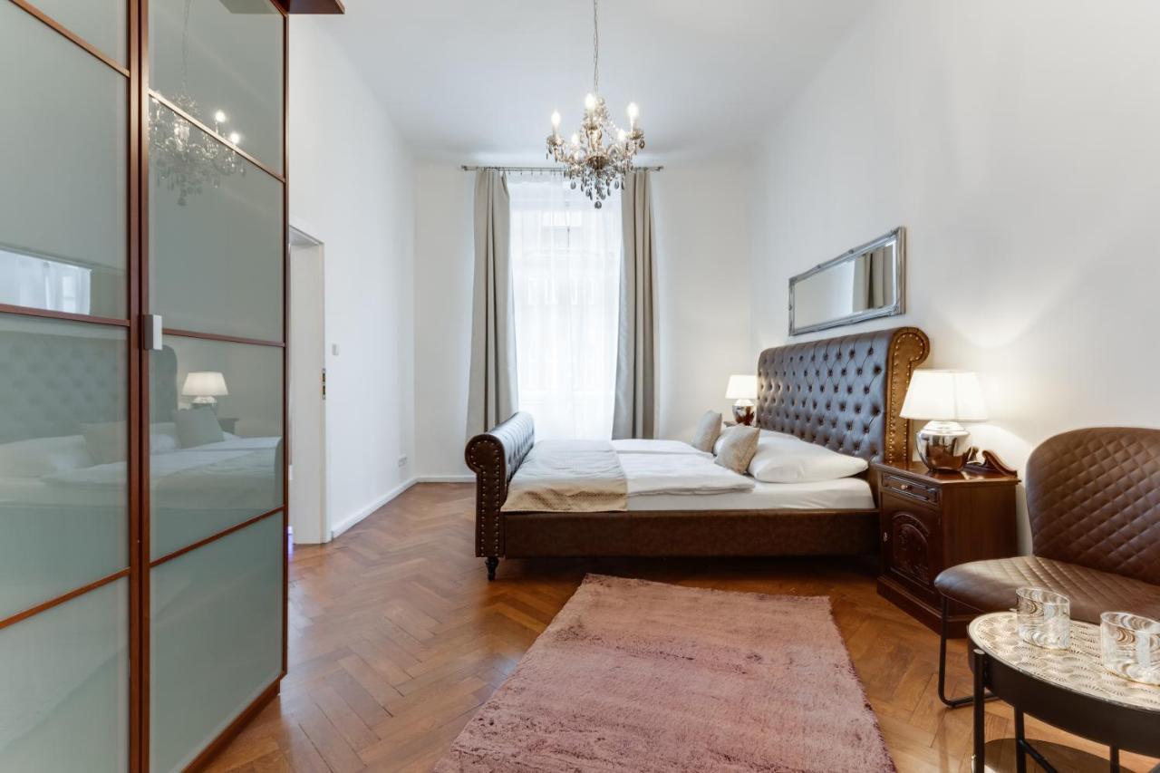 Luxury Riverside Apartments In The Center Of Prague Ngoại thất bức ảnh