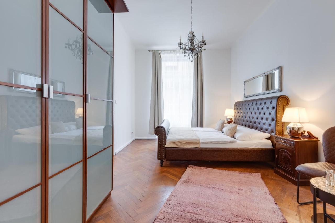 Luxury Riverside Apartments In The Center Of Prague Ngoại thất bức ảnh