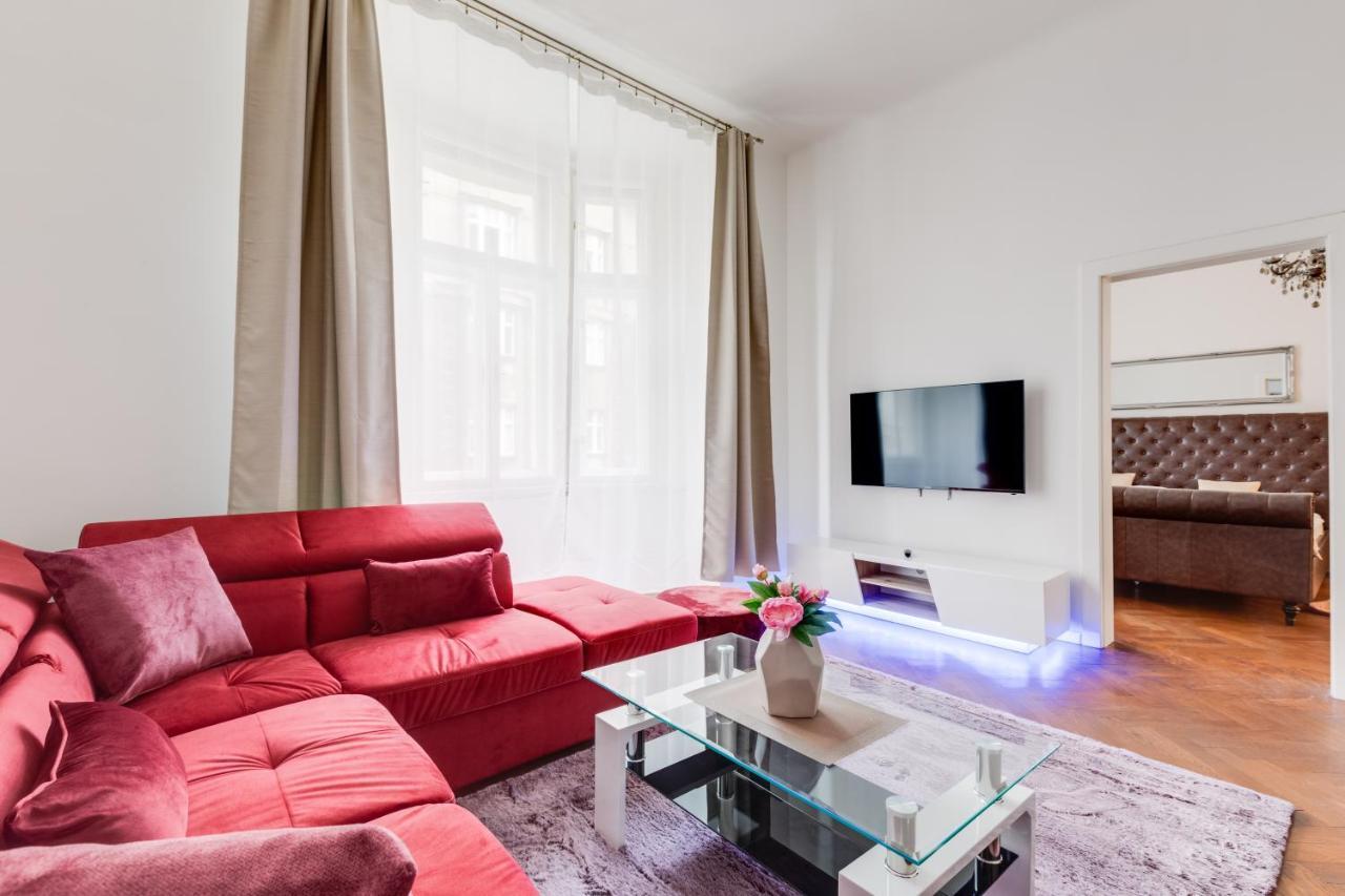 Luxury Riverside Apartments In The Center Of Prague Ngoại thất bức ảnh