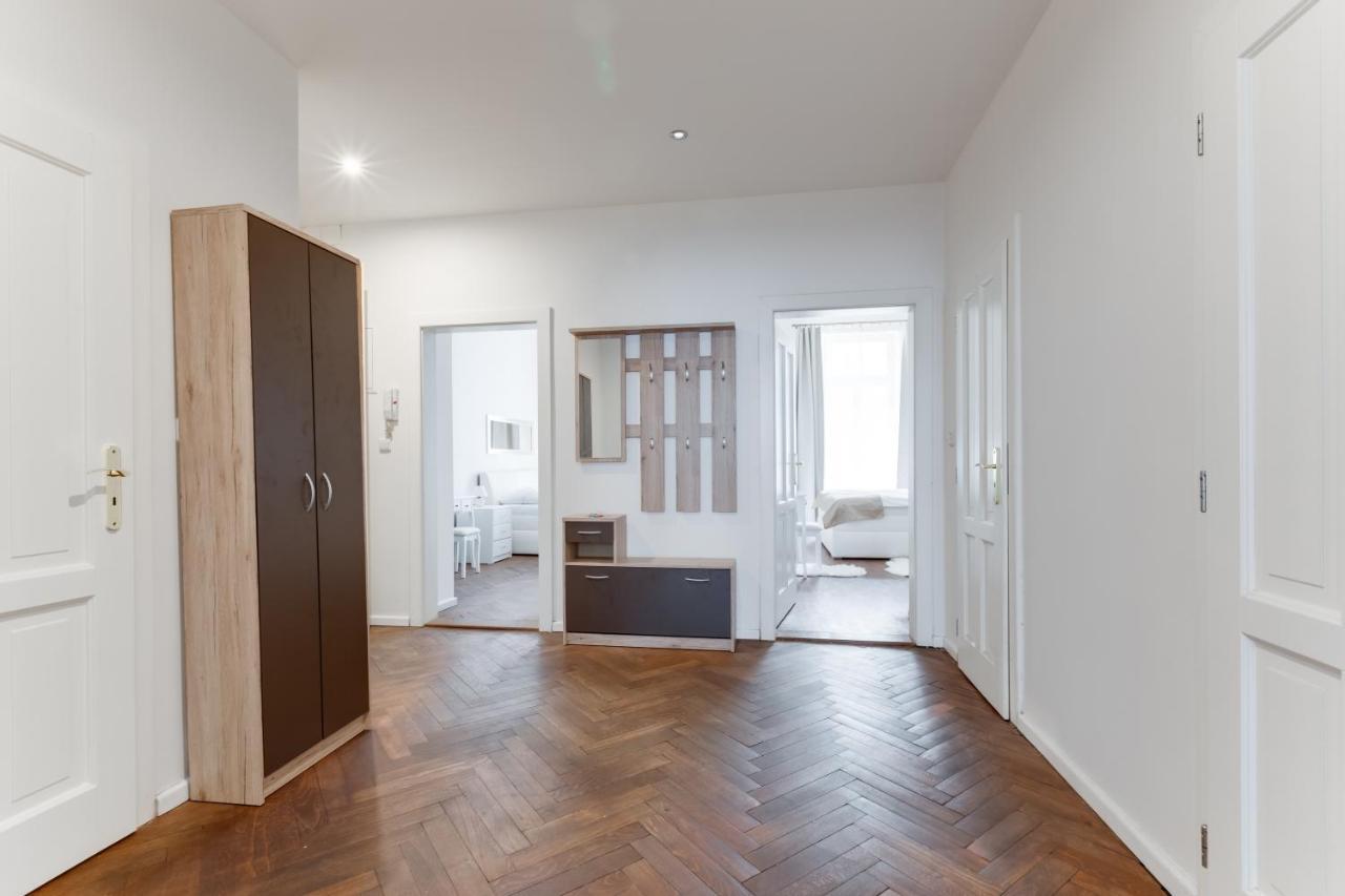 Luxury Riverside Apartments In The Center Of Prague Ngoại thất bức ảnh