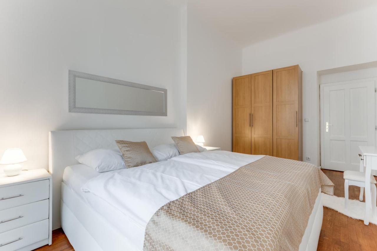 Luxury Riverside Apartments In The Center Of Prague Ngoại thất bức ảnh