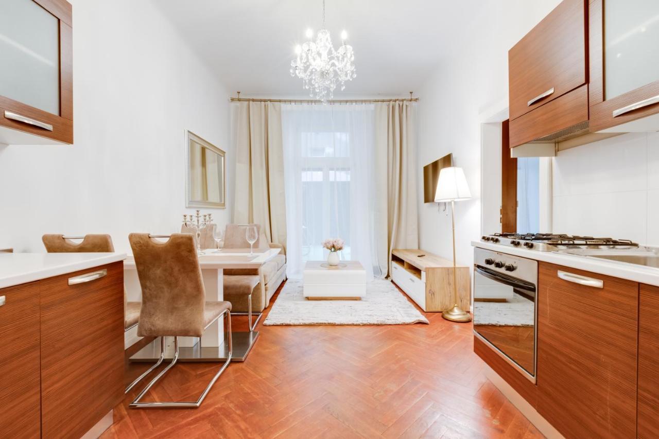 Luxury Riverside Apartments In The Center Of Prague Ngoại thất bức ảnh