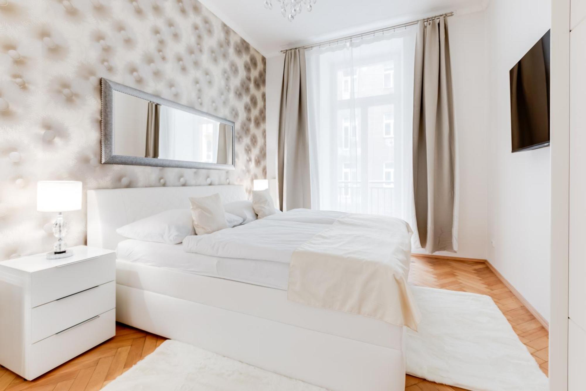 Luxury Riverside Apartments In The Center Of Prague Ngoại thất bức ảnh